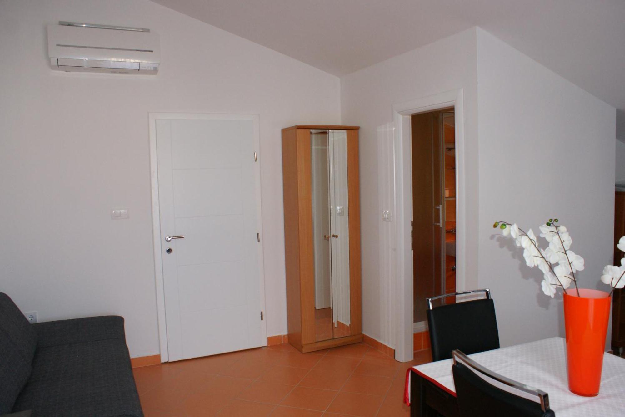 Apartment Rosina *